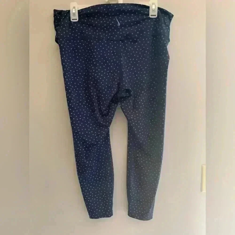 Woman’s Nike Dry Fit Blue Polka Dot Capri Leggings Size XL